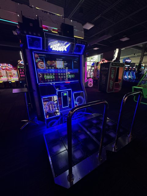 Step ManiaX DX on the GameTime game floor