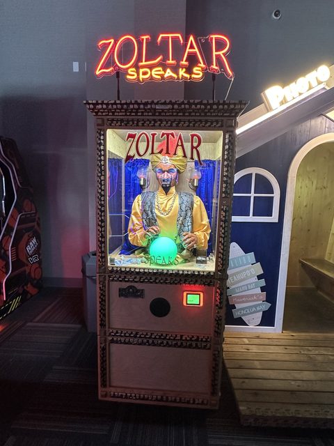 Zoltar on the GameTime game floor